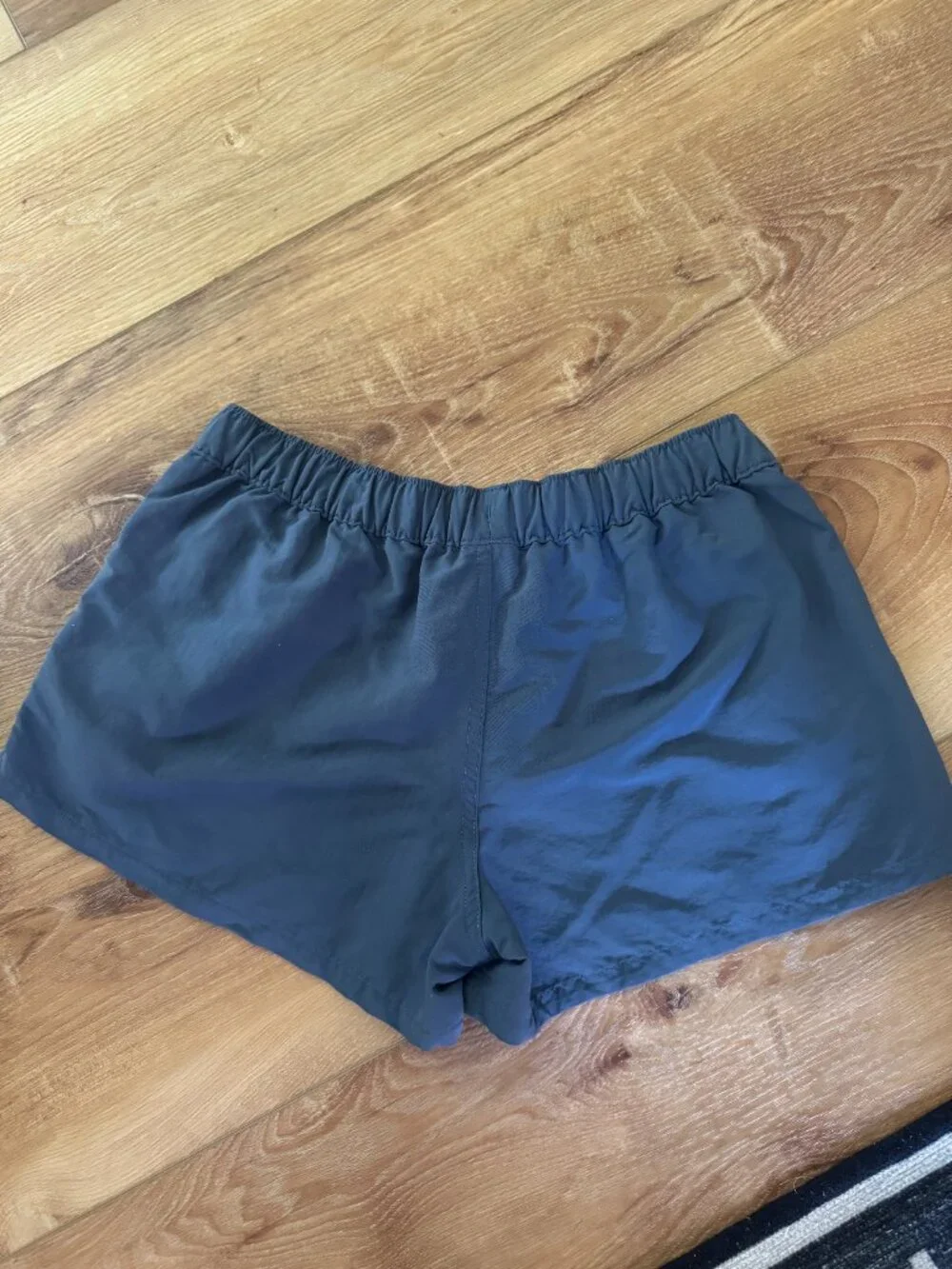 Patagonia Barely Baggies Shorts - Picture 2 of 3
